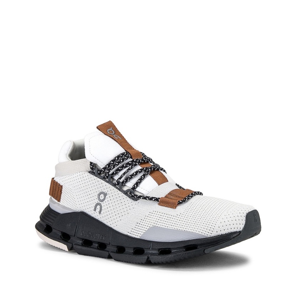 ON CLOUDNOVA WOMENS SZ 9